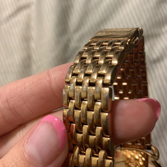 Women’s Fossil Watch - Picture 4 of 5